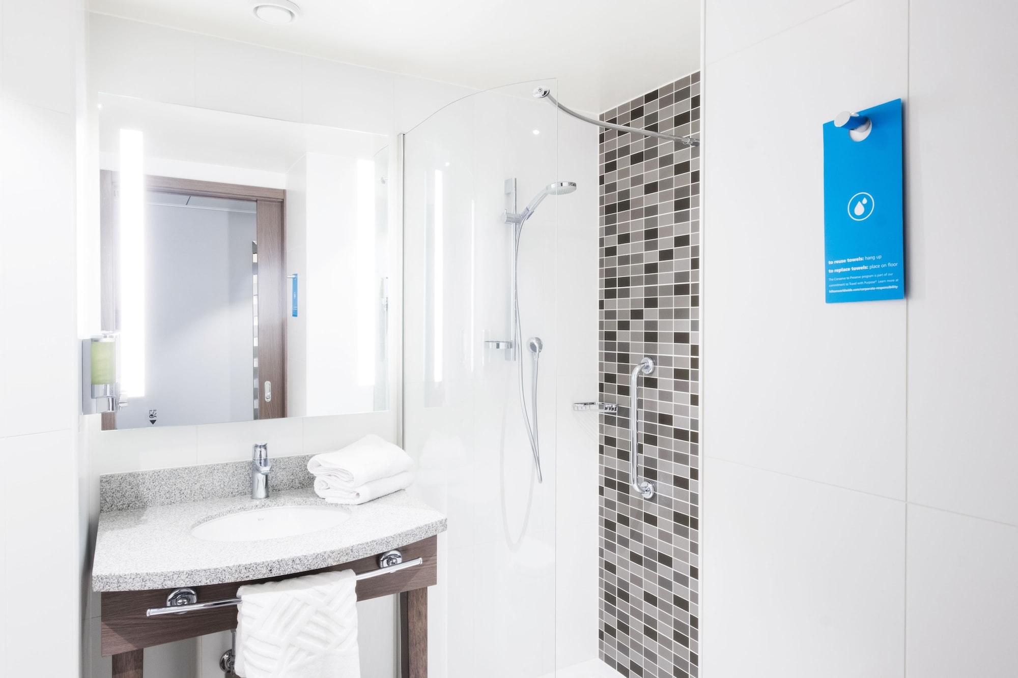 Hampton By Hilton Aberdeen Airport Dyce Exteriör bild