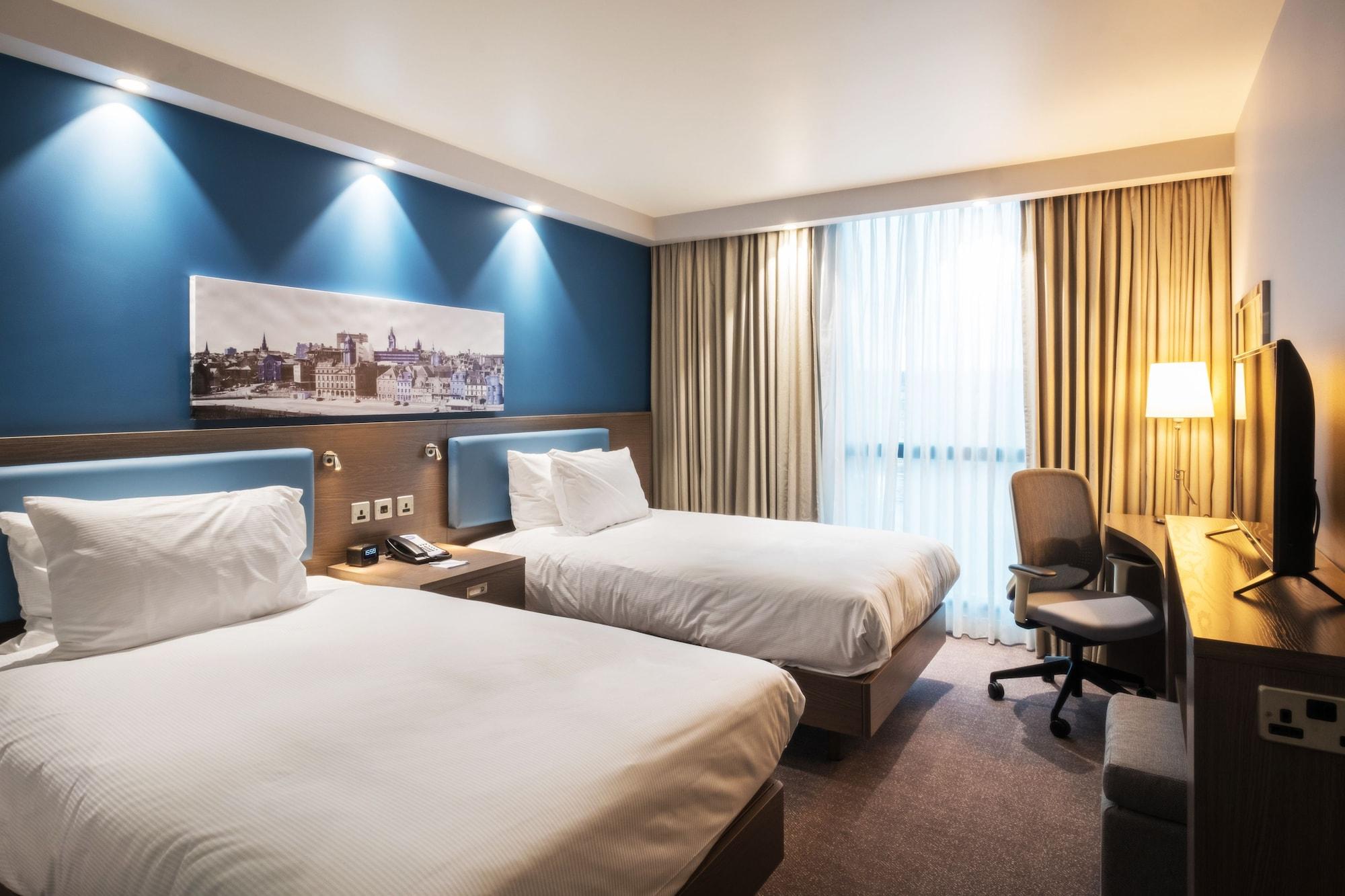 Hampton By Hilton Aberdeen Airport Dyce Exteriör bild