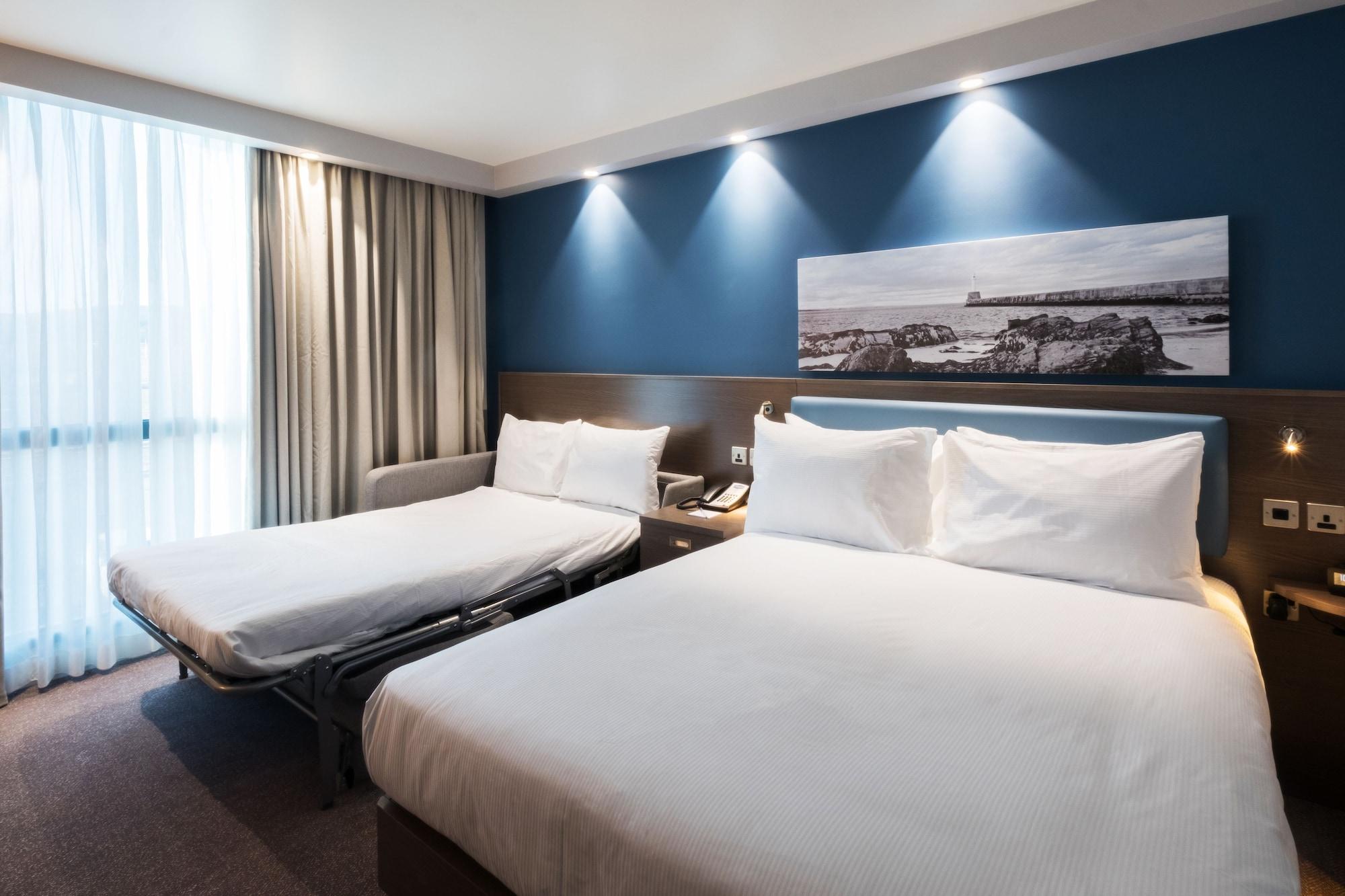 Hampton By Hilton Aberdeen Airport Dyce Exteriör bild