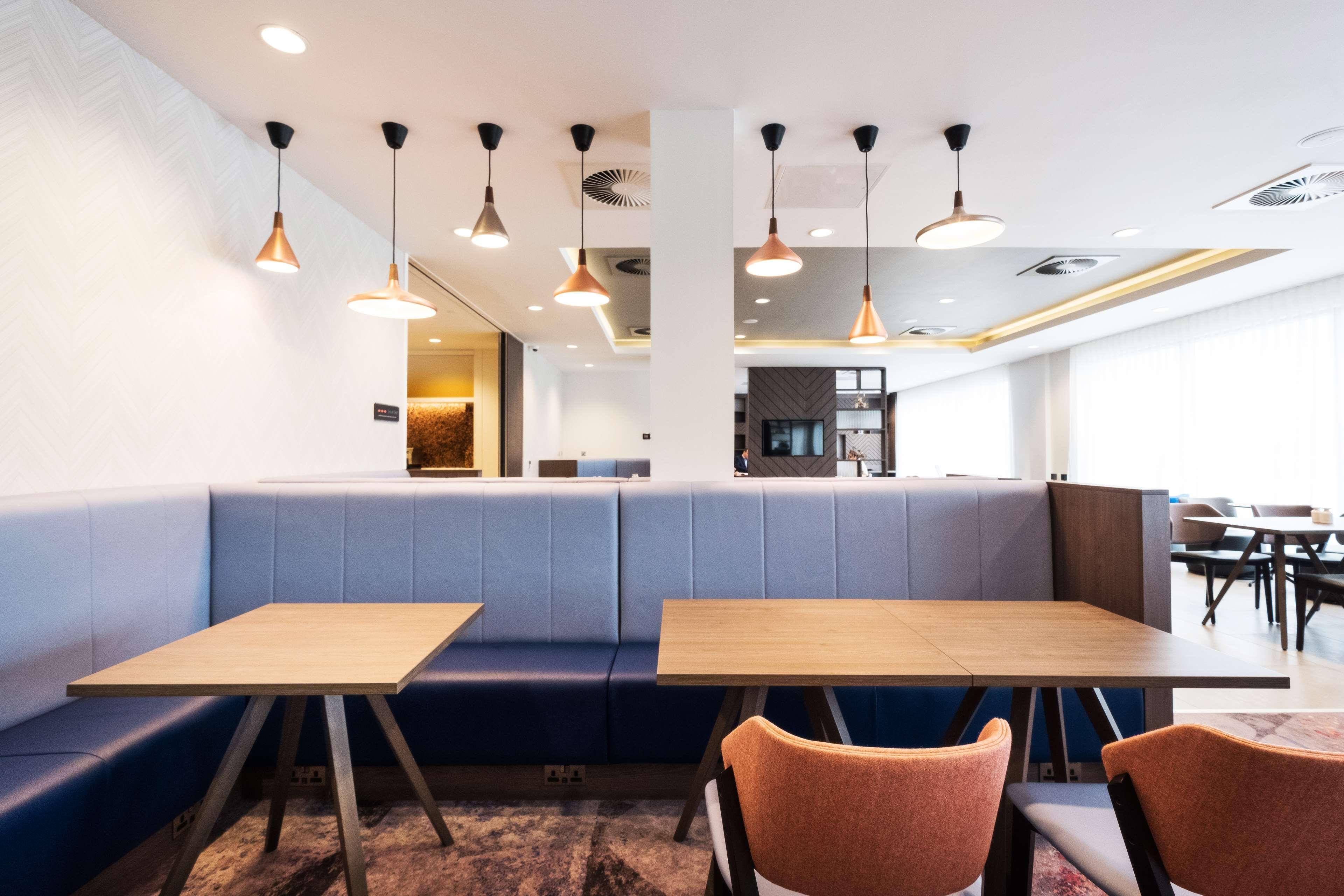 Hampton By Hilton Aberdeen Airport Dyce Exteriör bild