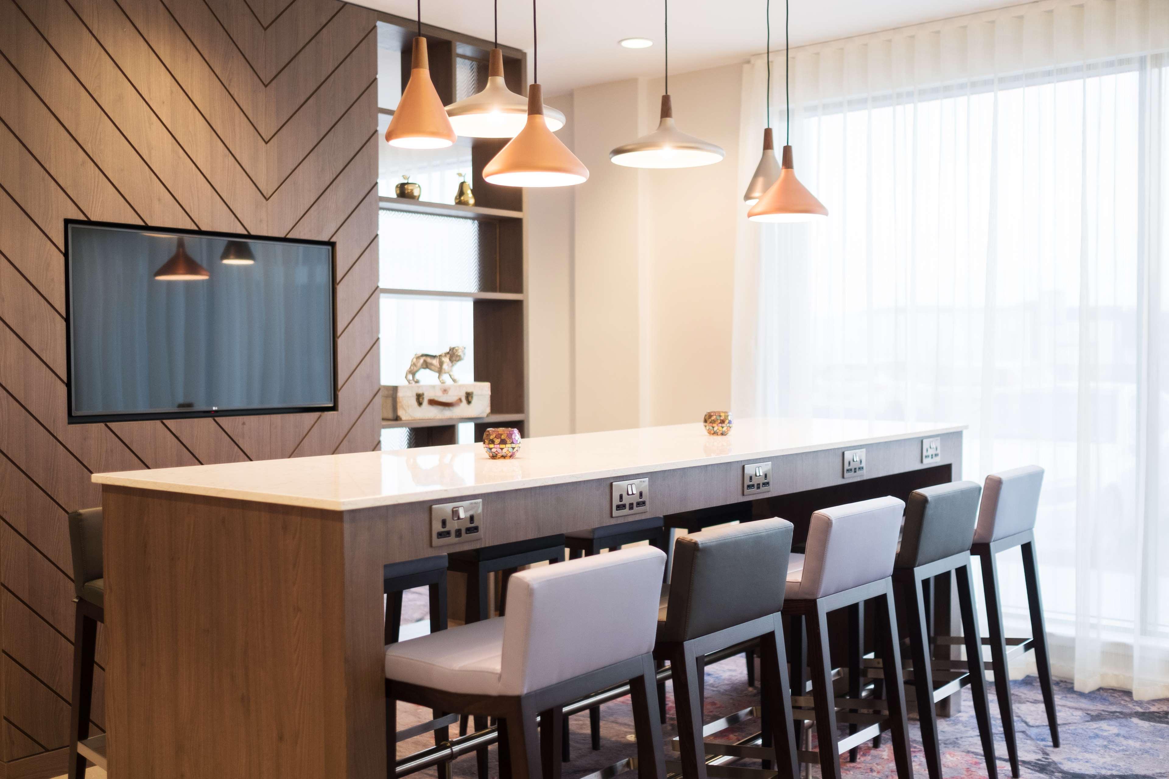 Hampton By Hilton Aberdeen Airport Dyce Exteriör bild
