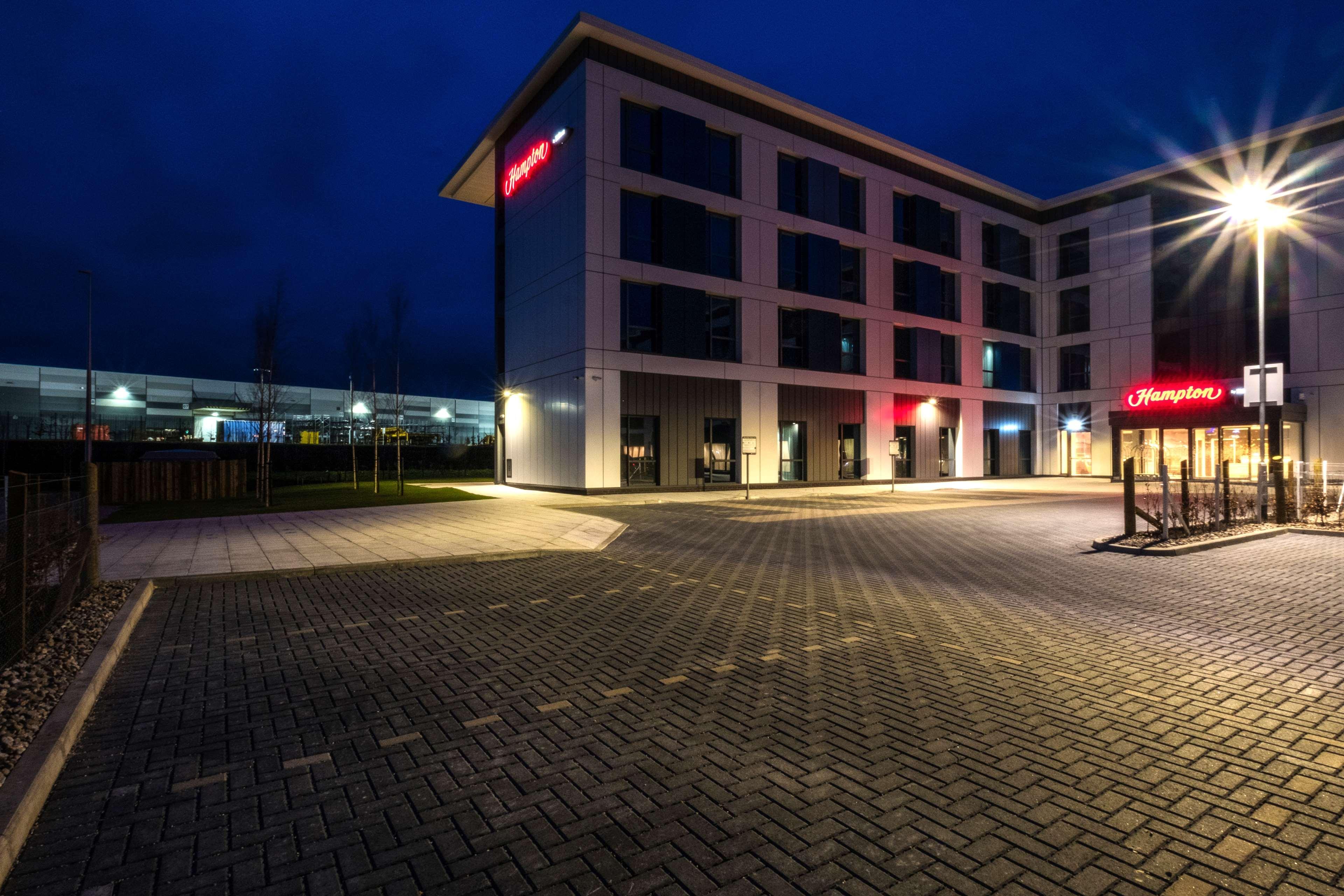 Hampton By Hilton Aberdeen Airport Dyce Exteriör bild
