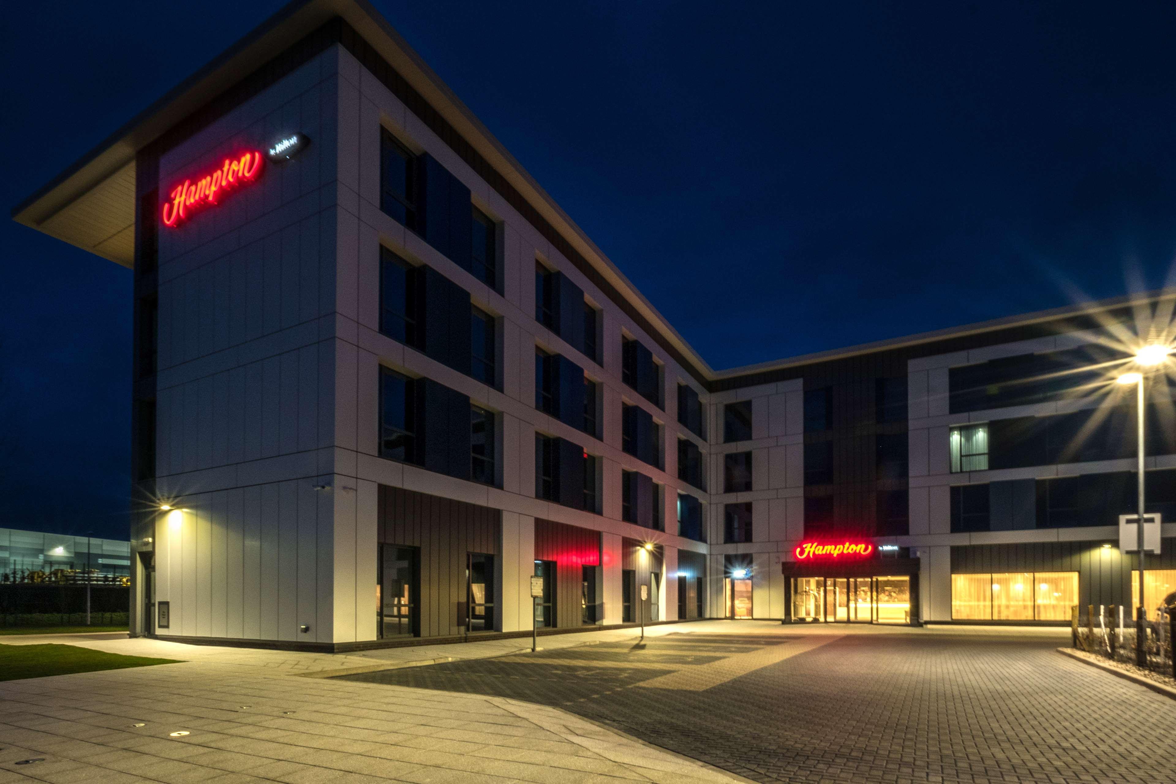 Hampton By Hilton Aberdeen Airport Dyce Exteriör bild