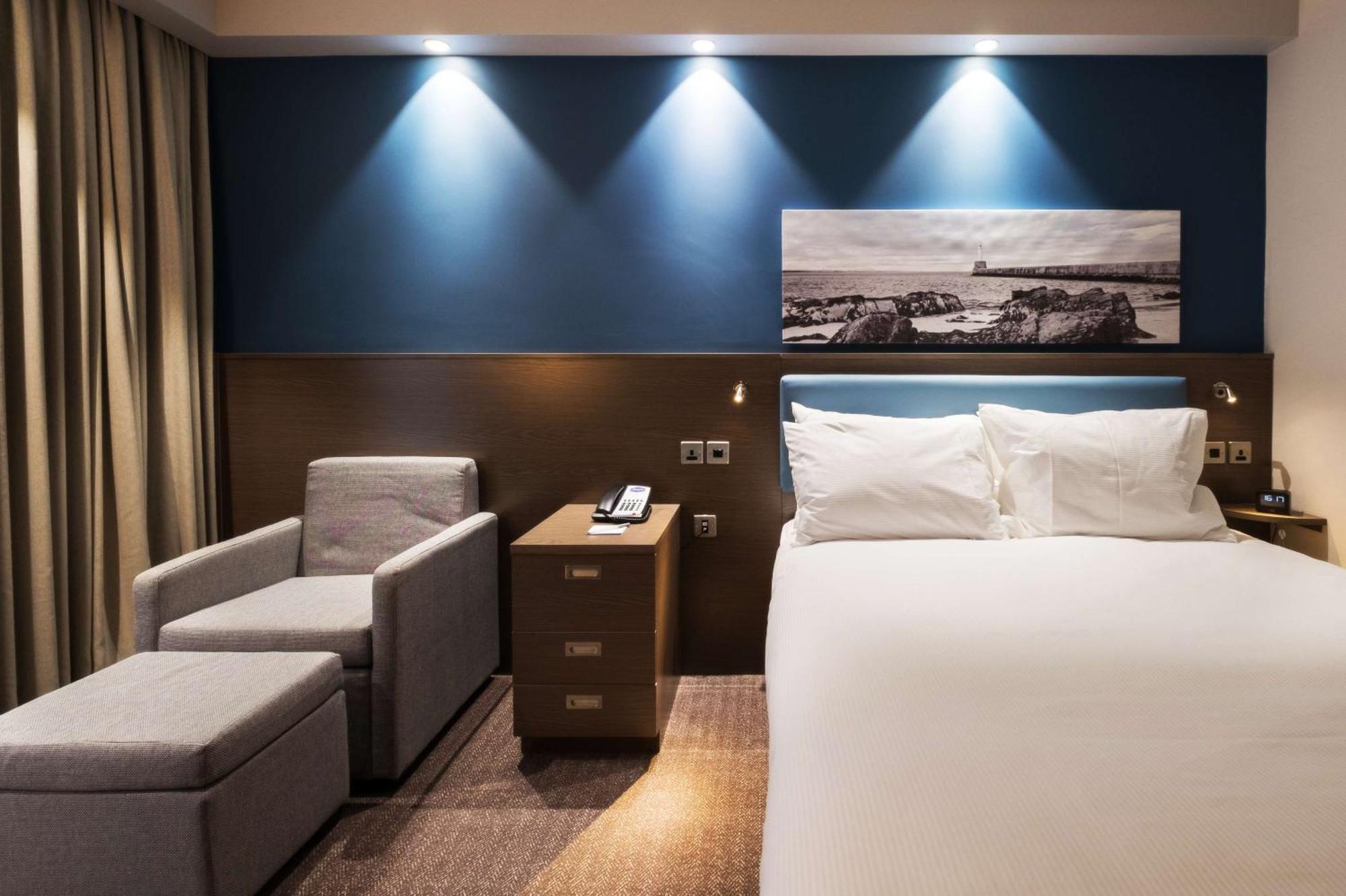 Hampton By Hilton Aberdeen Airport Dyce Exteriör bild